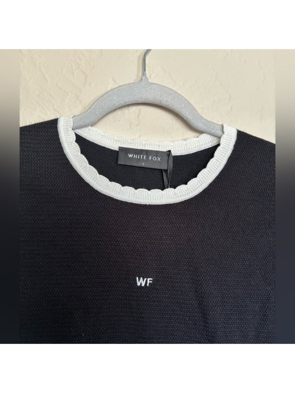 White Black Tee💛💙 - Picture 2 of 3